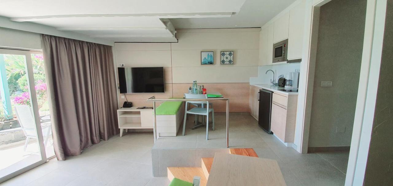 Apartamentos Casas Carmen - Adults Only Playa del Ingles  Bagian luar foto